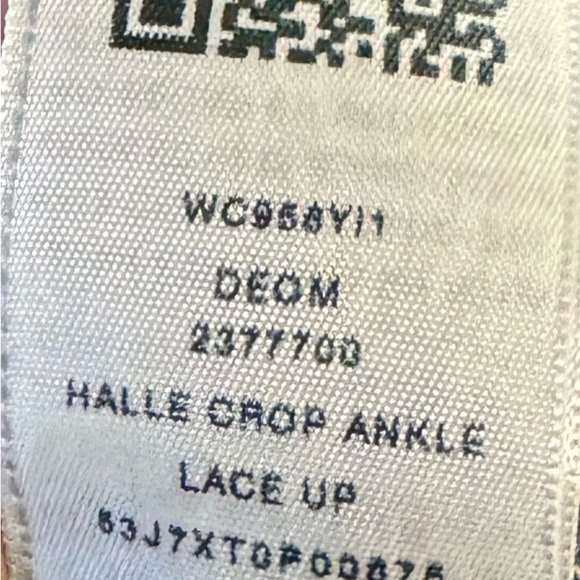 True Religion Women’s Halle Mid Rise Eyelet Jeans Size 29 Super Skinny Stretch - Picture 12 of 14